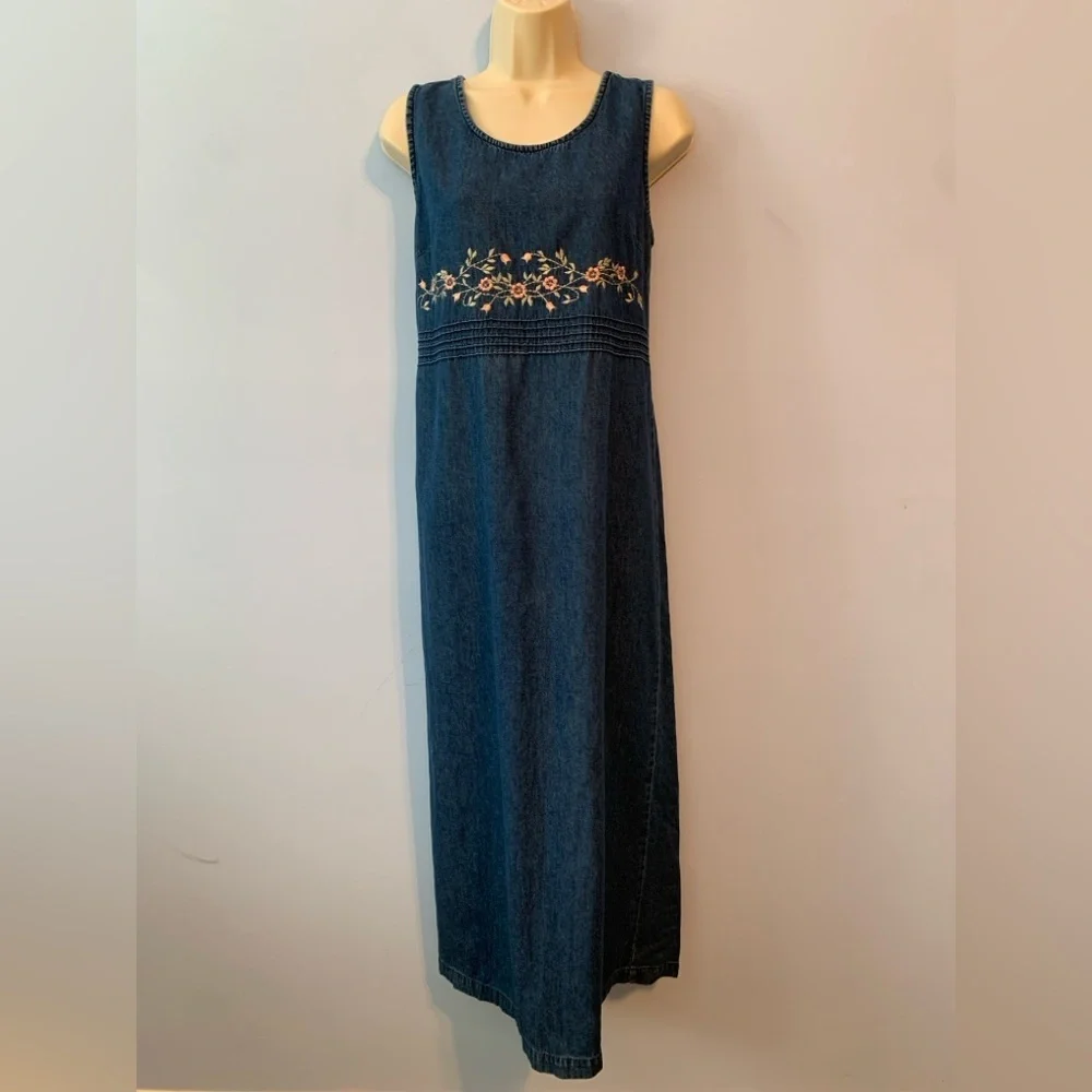 Erika Dark Blue Denim sleeveless Maxi Dress with Floral Embroidery cotton med